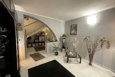 Casa Indipendente in vendita, Via Canfora, Catania