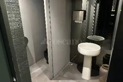 Palazzo in vendita, Via Andrea Da Bari, Bari