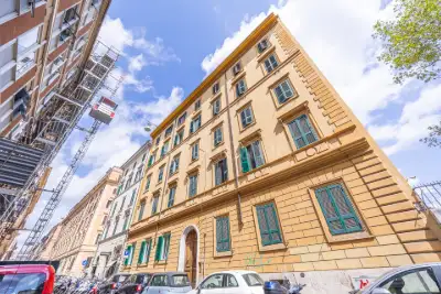 Casa in vendita, Via Castelfidardo, Roma