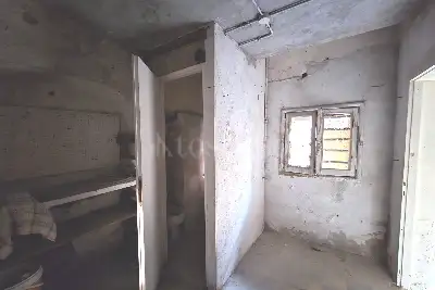 Negozio in vendita, Via Eurialo, Roma