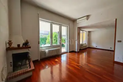 Villa Plurifamiliare in vendita, Via Panezio, Roma