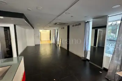 Negozio in affitto, Corso Cavour, Bari