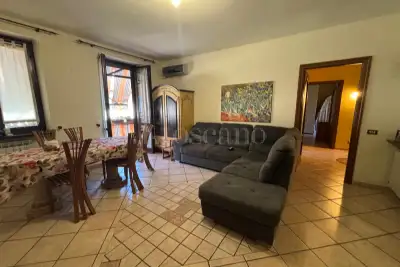 Casa in vendita, Via San Pietro, Buscate