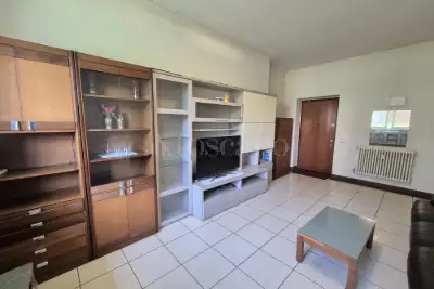 Casa in vendita, Via G. Cesare, Cantù