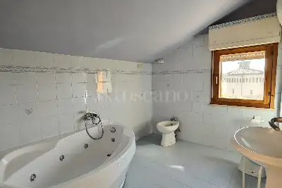 Casa in vendita, Via Bonaguida Lucari, Siena