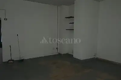 Negozio in affitto, via camollia 187, Siena