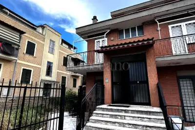 Casa in vendita, Via Pietro Castelli, Roma