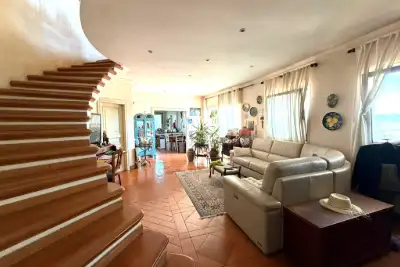 Villa Plurifamiliare in vendita, Vicolo della Riserva del Fontanile, Roma