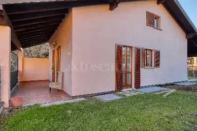 Villa Bifamiliare in vendita, Via Cerdosso, Marchirolo