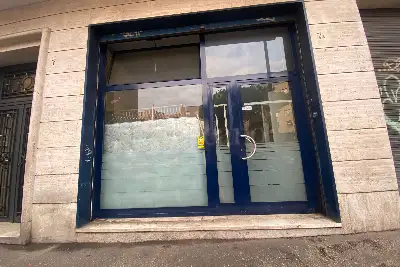 Negozio in affitto, Via dei Conciatori, Roma