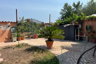 Villino a Schiera in vendita, Via Melito Irpino, Roma