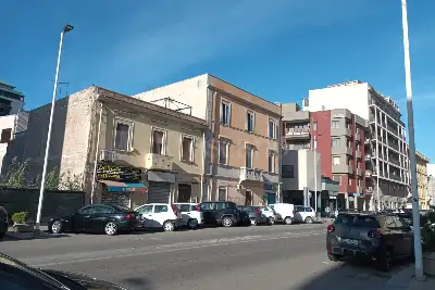 Negozio in vendita, Viale Sant'Avendrace, Cagliari