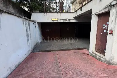 Box in vendita, Viale Isacco Newton, Roma