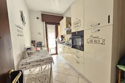 Casa in vendita, Via Germania, Pomezia