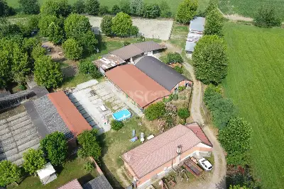 Capannone in vendita, Via Oriolo, Castelleone