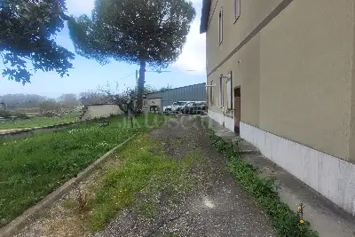 Casa Indipendente in vendita, Via Le Piane, Collecorvino