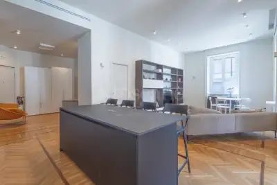 Casa in vendita, Via Podgora, Milano