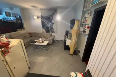 Casa in vendita, Via Elio Lampridio Cerva, Roma
