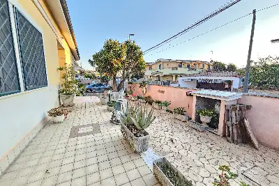 Villa Bifamiliare in vendita, Via Mar Nero, Pomezia