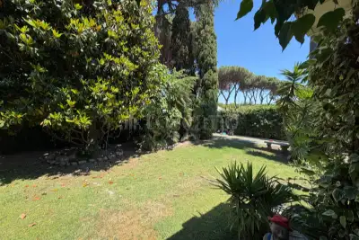 Villa Plurifamiliare in vendita, Viale Alessandro Magno, Roma