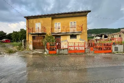Casa Indipendente in vendita, Via delle Piscine, Tornimparte