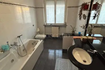 Negozio in vendita, Via Ginetta Caccianotti, Biandrate