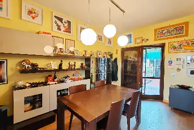 Villino a Schiera in vendita, Via Giulio Venzi, Roma