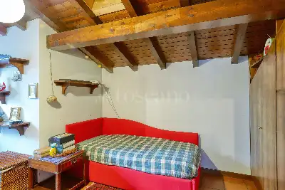 Villa in vendita, Via Luigi Pirandello, Besano