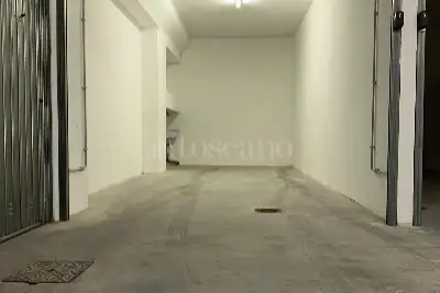 Garage in vendita, Via delle Calasanziane, Roma