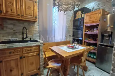 Villa in vendita, Via Formia, Roma