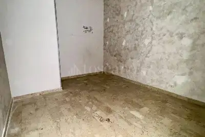 Negozio in affitto, Via Due Principati, Avellino