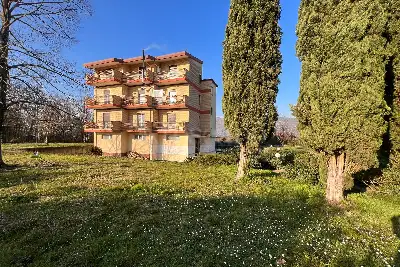 Palazzo in vendita, Via Cerro - Sinagoga, Cassino