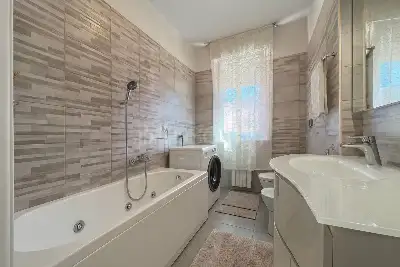 Casa in vendita, Viale Michelangelo, Sirmione