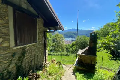 Casa Indipendente in vendita, Via Rovo, Cadegliano-Viconago
