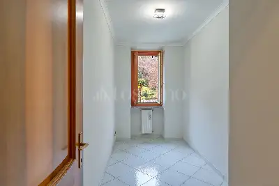 Casa in vendita, Via Casamora, Porto Ceresio