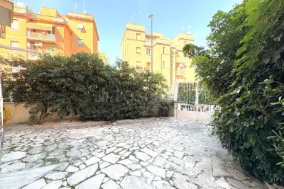 Casa in vendita, Via Giuseppe Troiani, Roma