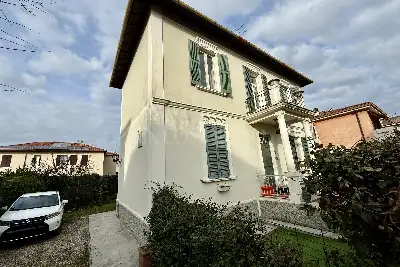 Villa Bifamiliare in vendita, Via Crotte, Brescia