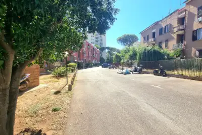 Casa in vendita, Via Paestum, Roma