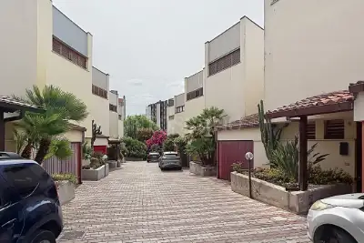 Villino a Schiera in vendita, Via Rodolfo Morandi, Sassari