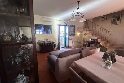 Villino a Schiera in vendita, Via Sesto San Giovanni, Roma