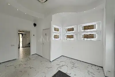 Negozio in vendita, Via Lodovico Il Moro, Milano