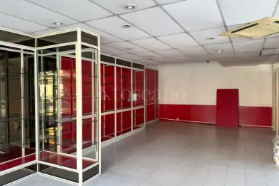 Negozio in affitto, Via del Ponte delle Sette Miglia, Roma