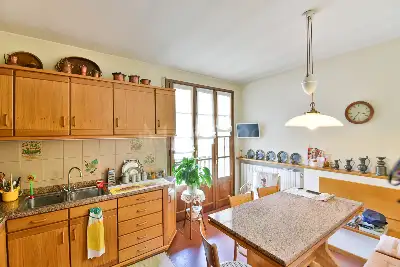 Casa in vendita, Via Giovanni Torti, Erba