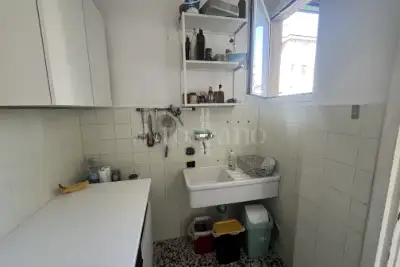 Casa in vendita, Via Lorenteggio, Milano
