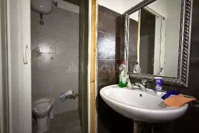 Negozio in vendita, Via della Corazzata, Roma