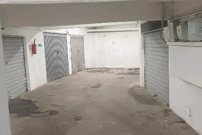 Box in vendita, Via Adriano Balbi, Roma