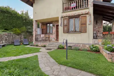 Villa in vendita, Via Milano, Bedero Valcuvia
