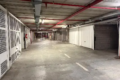 Box in vendita, Via Carlo Vittadini, Milano