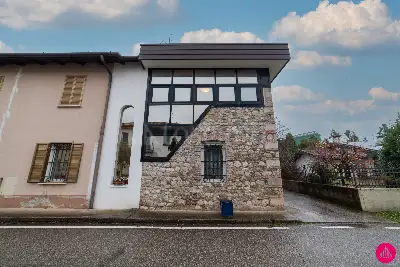 Villino a Schiera in vendita, Via Attimis, Udine