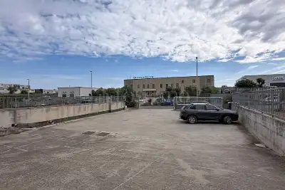 Capannone in vendita, Via Predda Niedda Strada 42 , Sassari